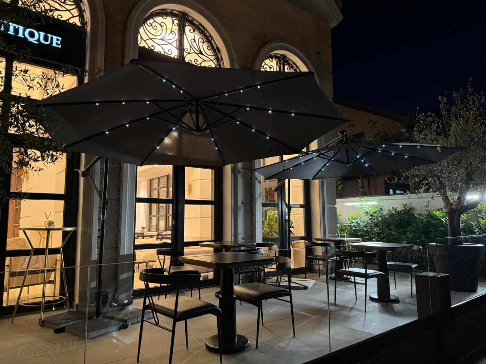 Cosmopolita Boutique Hotel Timişoara Exterior foto