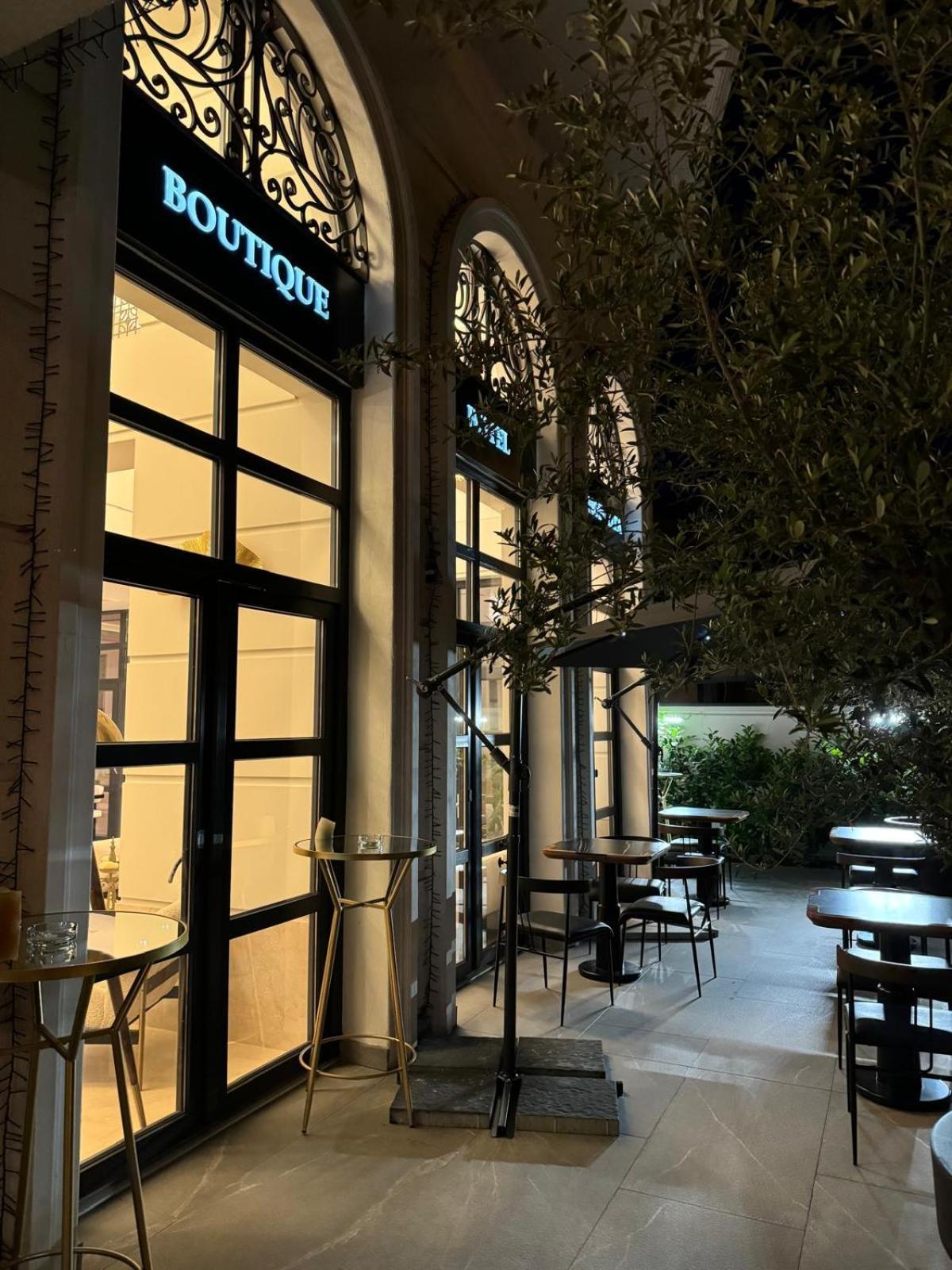 Cosmopolita Boutique Hotel Timişoara Exterior foto