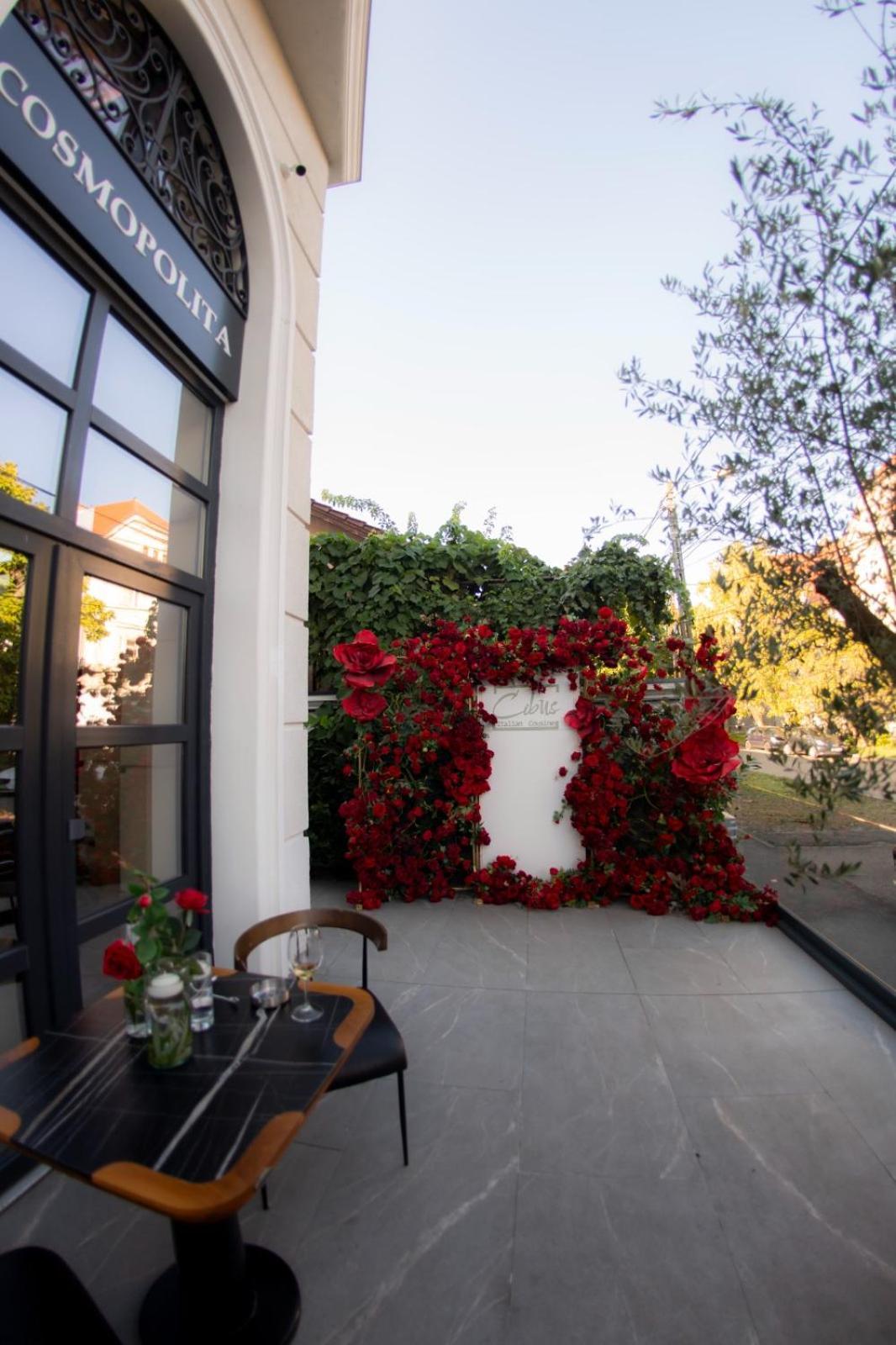 Cosmopolita Boutique Hotel Timişoara Exterior foto