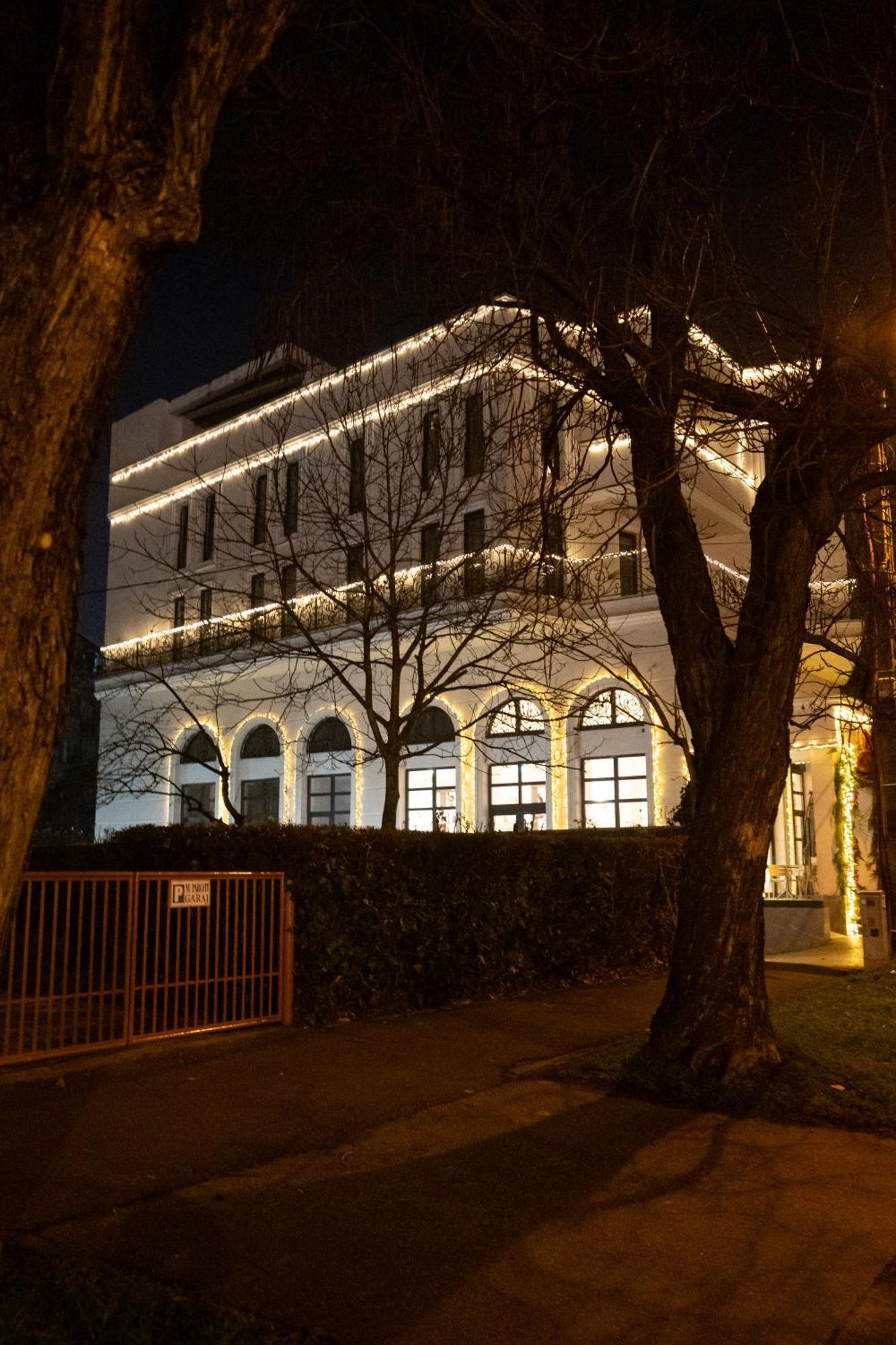 Cosmopolita Boutique Hotel Timişoara Exterior foto